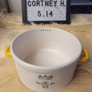 Rae Dunn - Queen Bee Bowl w handles